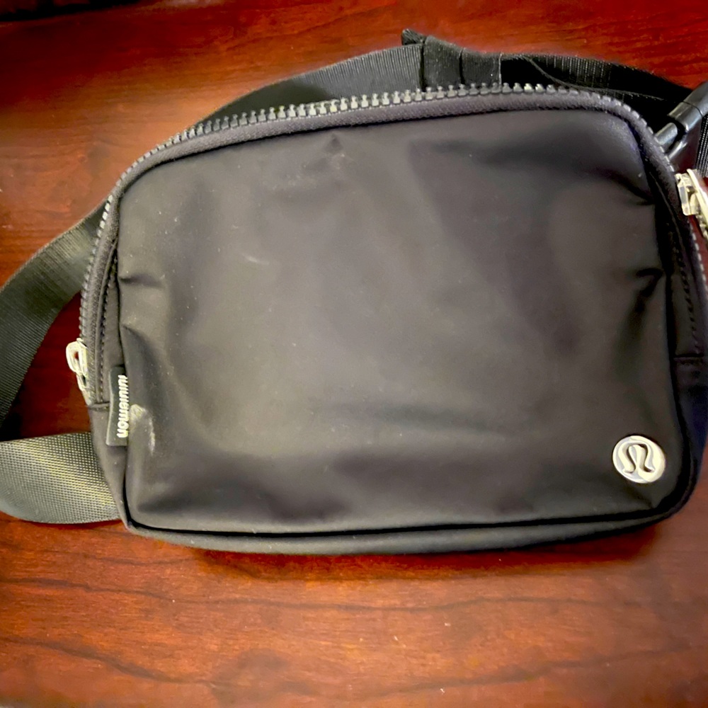 NWOT Lululemon Belt Bag